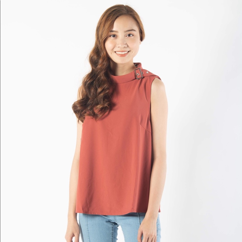 Sleeveless Mock Neck Tunic Blouse